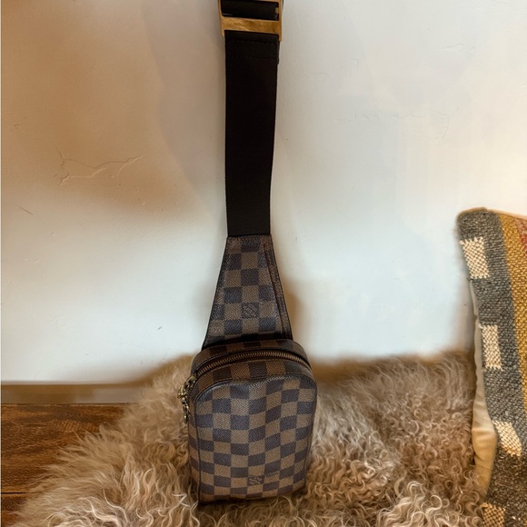 Louis Vuitton Authentic Damier Geronimos Crossbody or Fanny pack bag - Picture 11 of 11